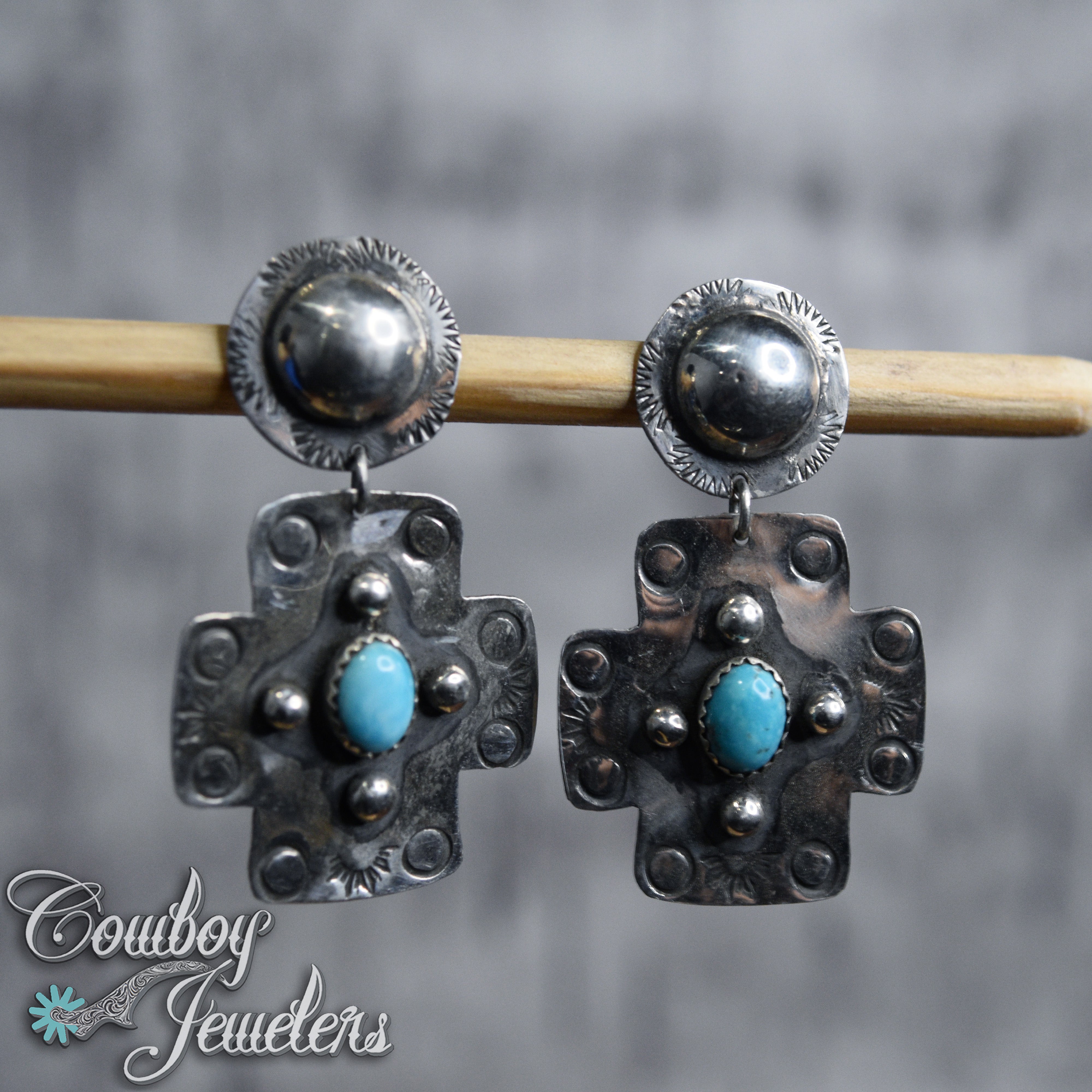 102 - Turquoise cross native earrings – Cowboy Jewelers display picture 1