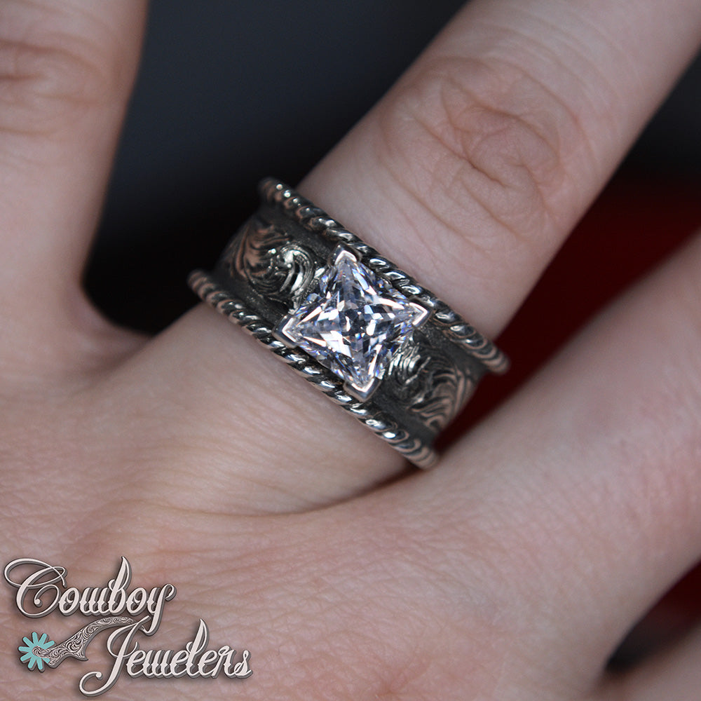 5049 - Size 7 1/2 : Ready to ship, Sterling silver antiqued band
